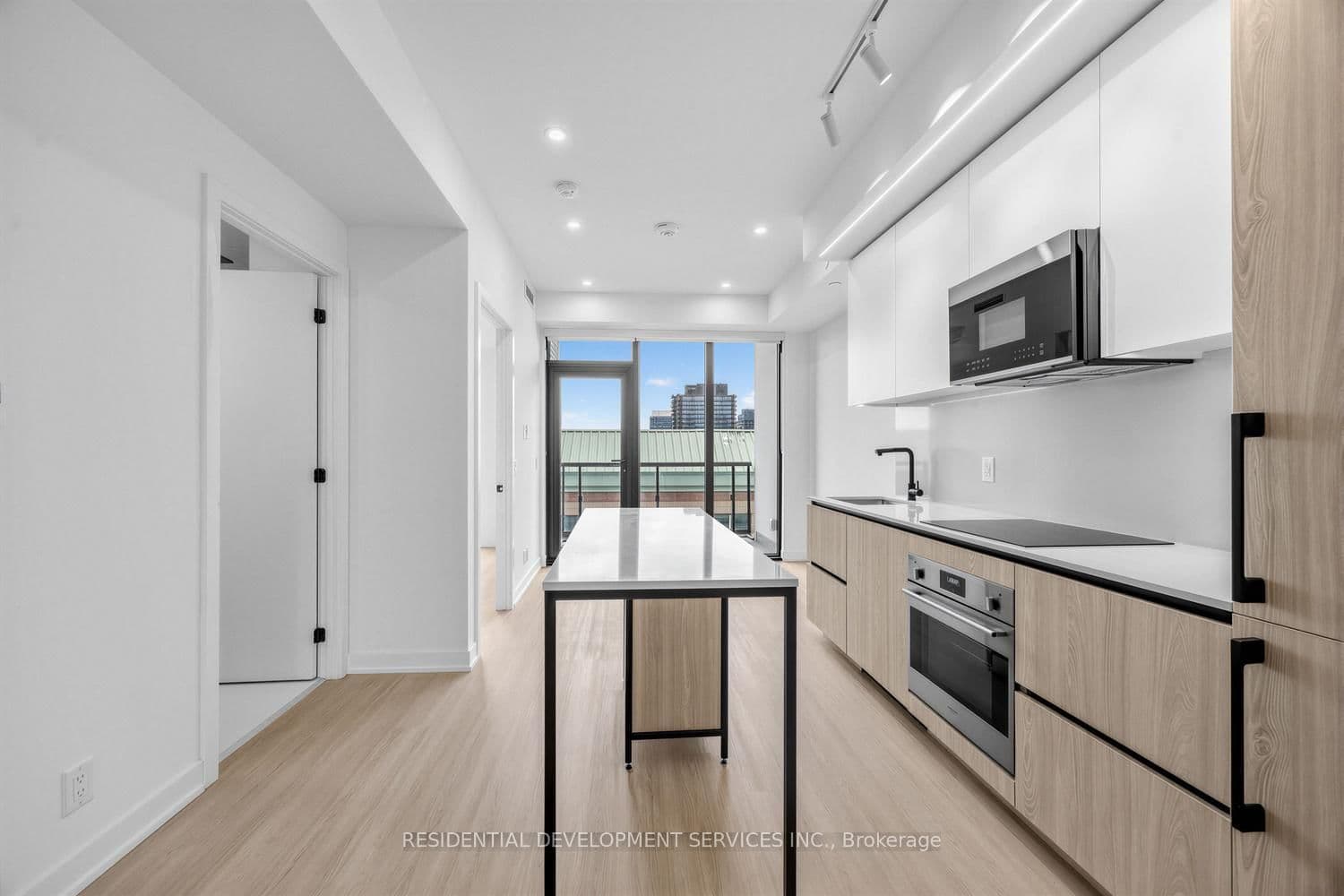 699 Sheppard Avenue E, Unit 505 thumbnail 4