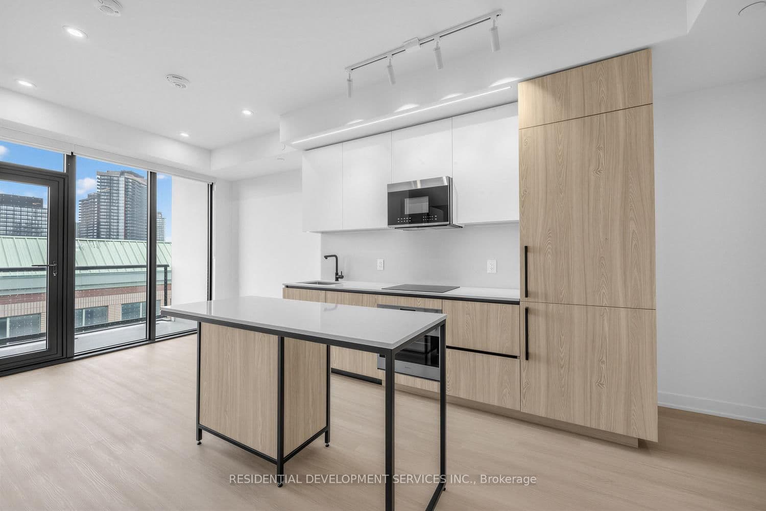 699 Sheppard Avenue E, Unit 505 thumbnail 6
