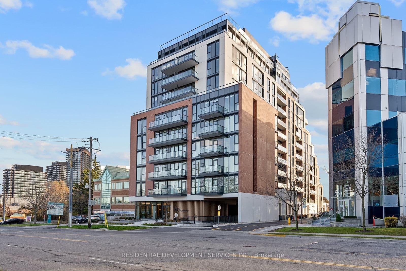 #619 - 699 Sheppard Avenue E