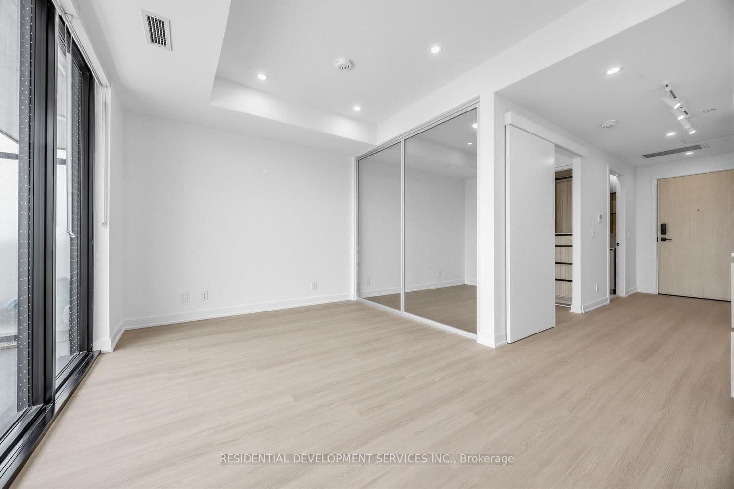 699 Sheppard Avenue E, Unit 619 thumbnail 16