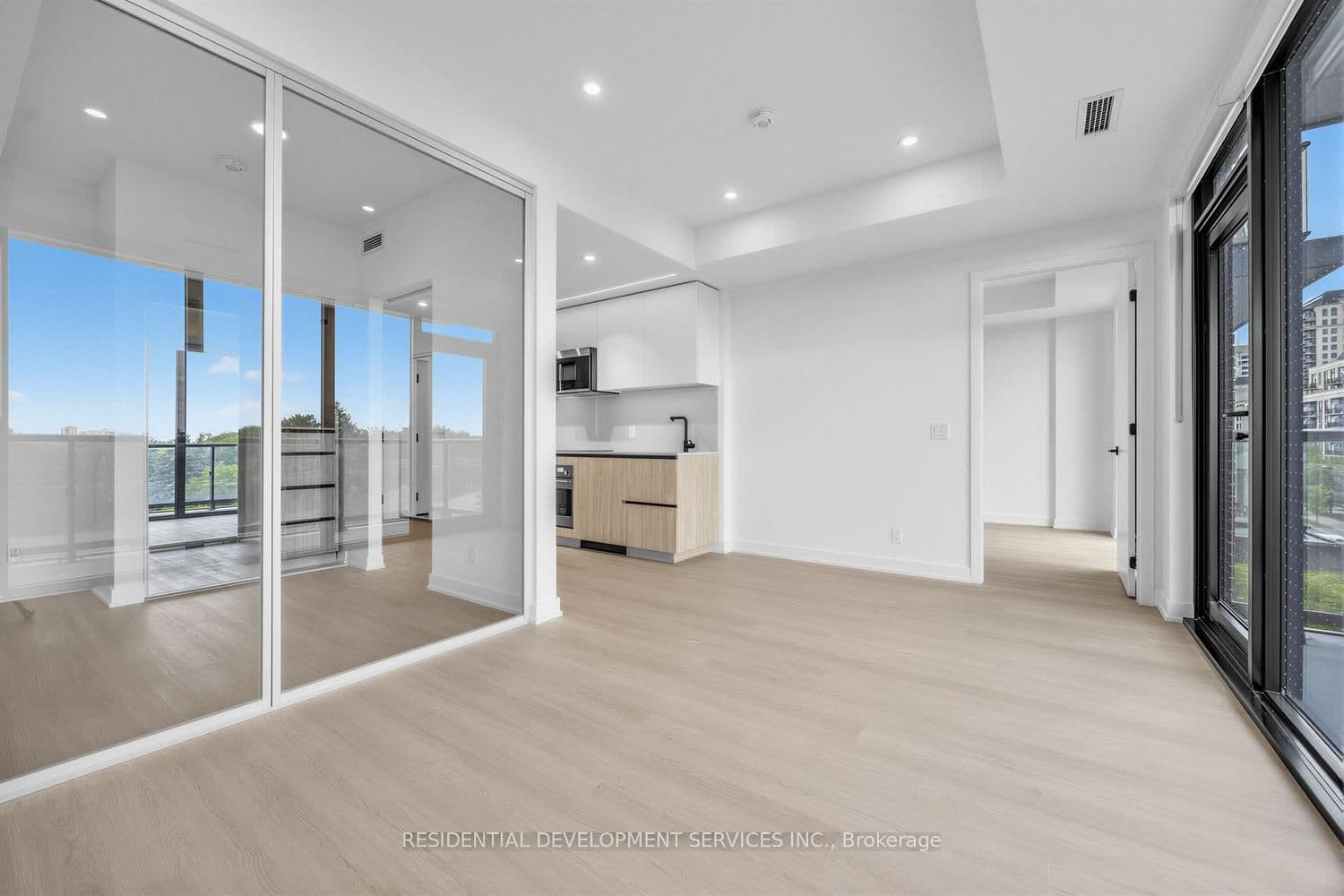 699 Sheppard Avenue E, Unit 619 thumbnail 17