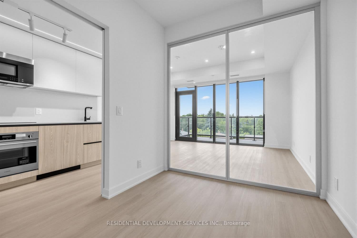 699 Sheppard Avenue E, Unit 619 thumbnail 18