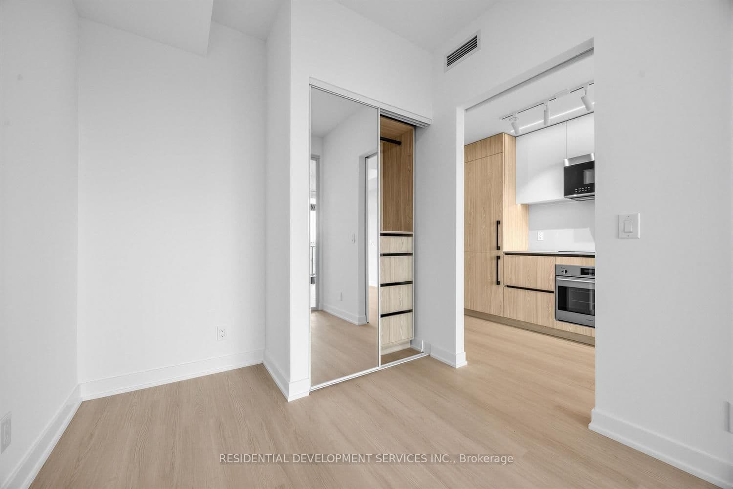 699 Sheppard Avenue E, Unit 619 thumbnail 19