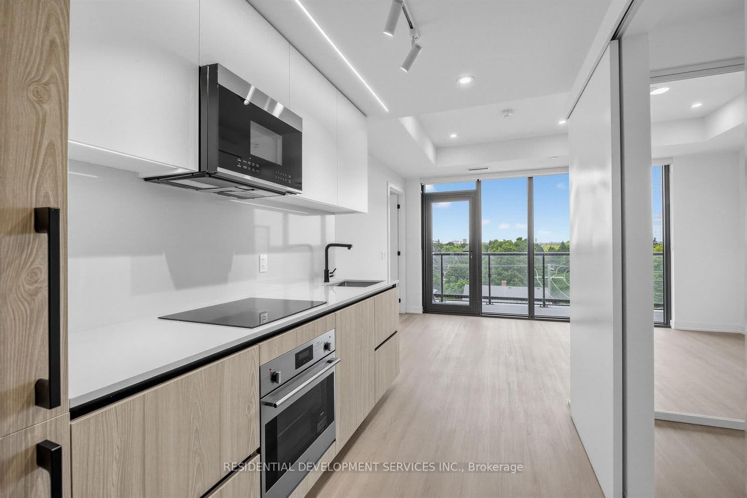 699 Sheppard Avenue E, Unit 619 thumbnail 6