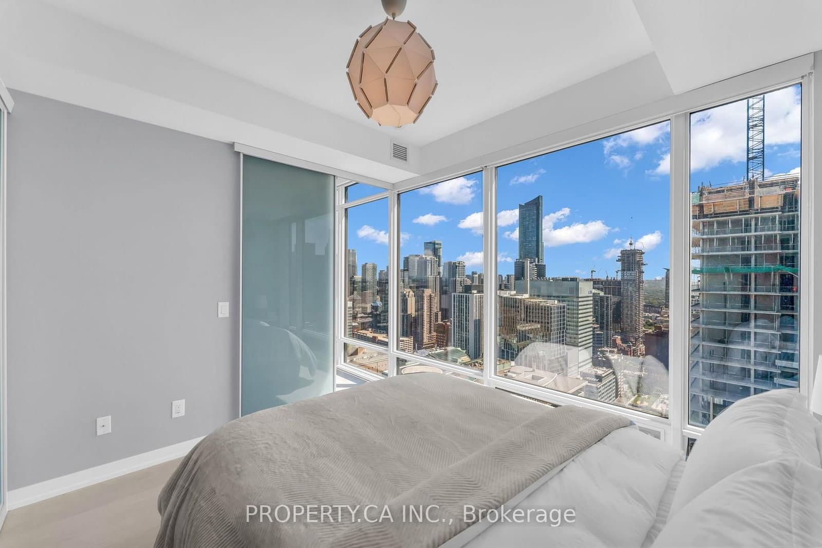 488 University Avenue, Unit 3002 thumbnail 10