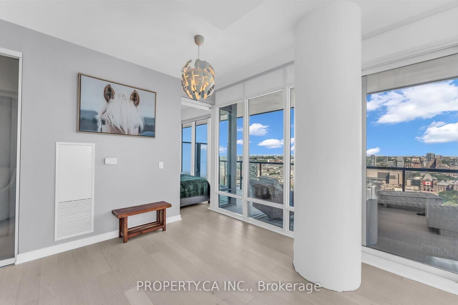 488 University Avenue, Unit 3002 thumbnail 20