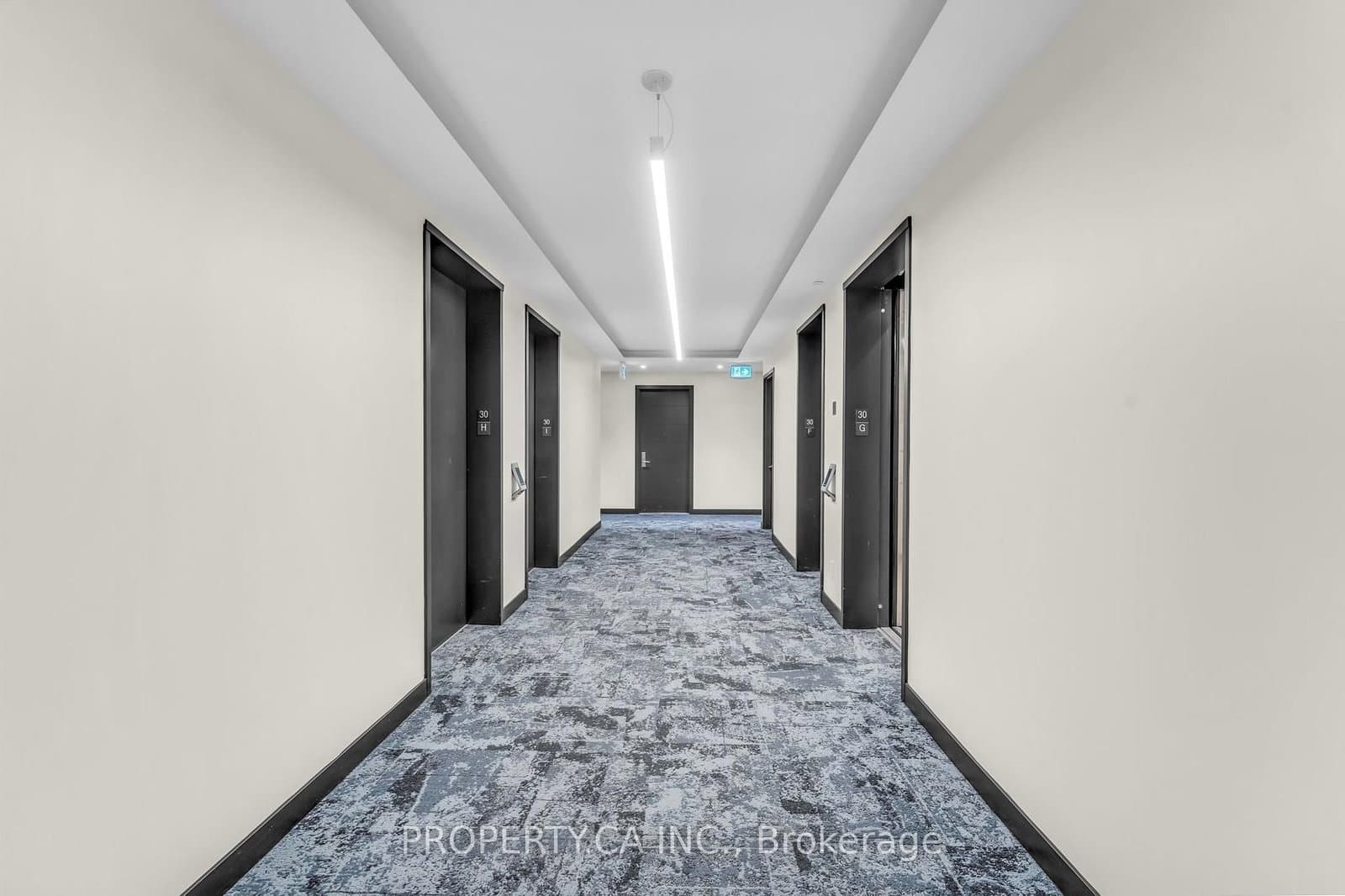488 University Avenue, Unit 3002 thumbnail 28