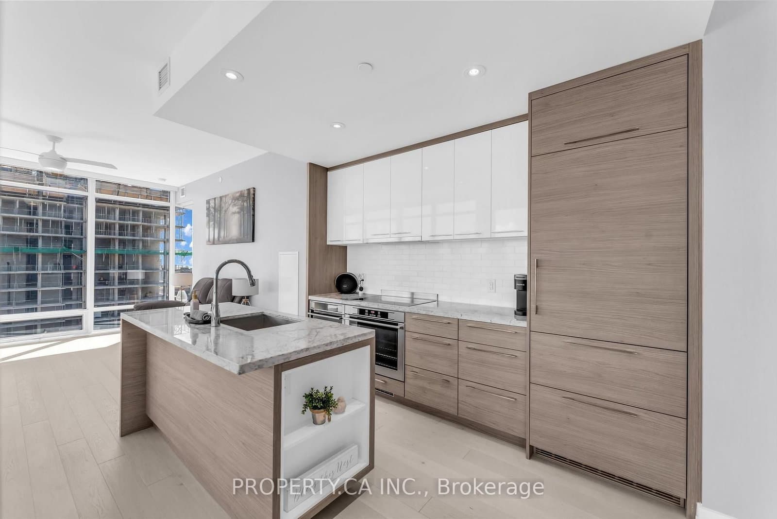 488 University Avenue, Unit 3002 thumbnail 7