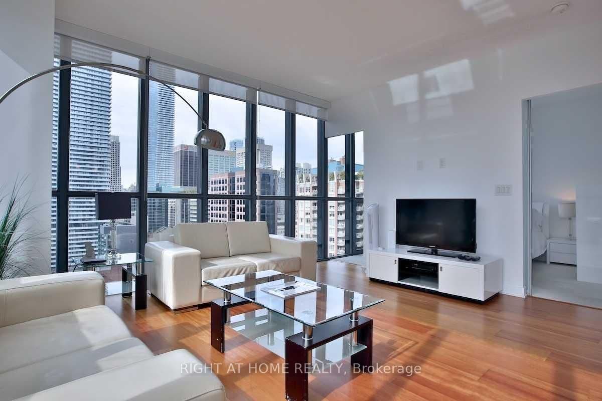 110 Charles Street E, Unit 1903 thumbnail 12