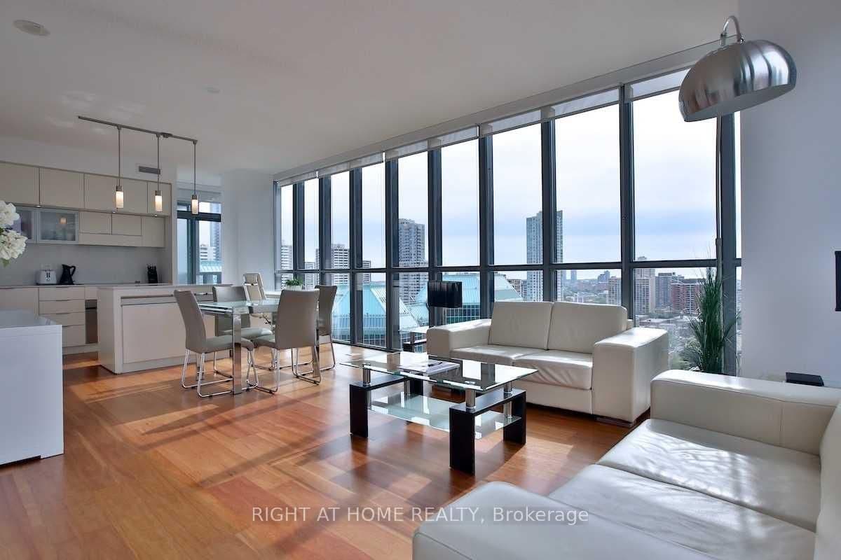 110 Charles Street E, Unit 1903 thumbnail 3