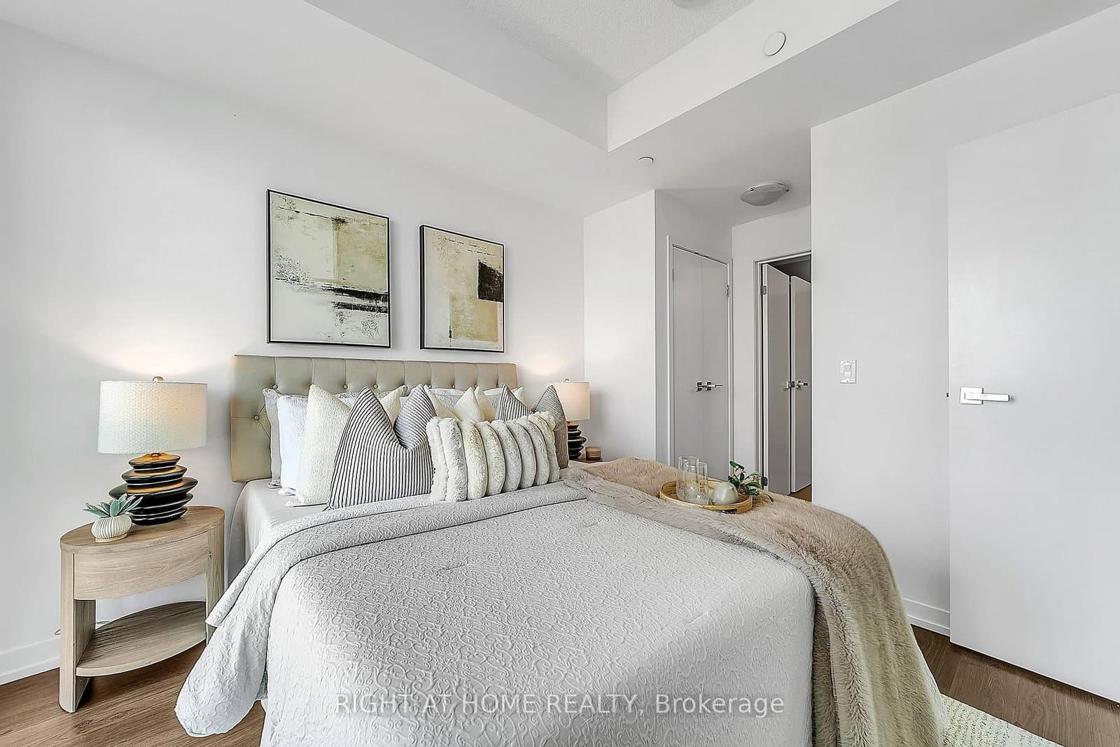98 Lillian Street, Unit # 916 thumbnail 17