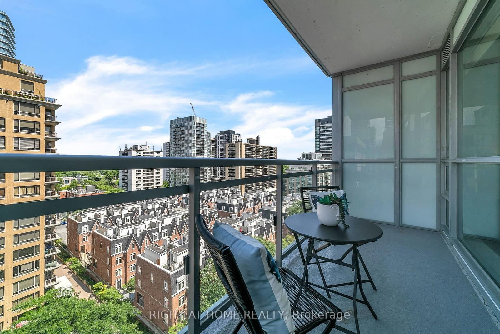 98 Lillian Street, Unit # 916 thumbnail 21