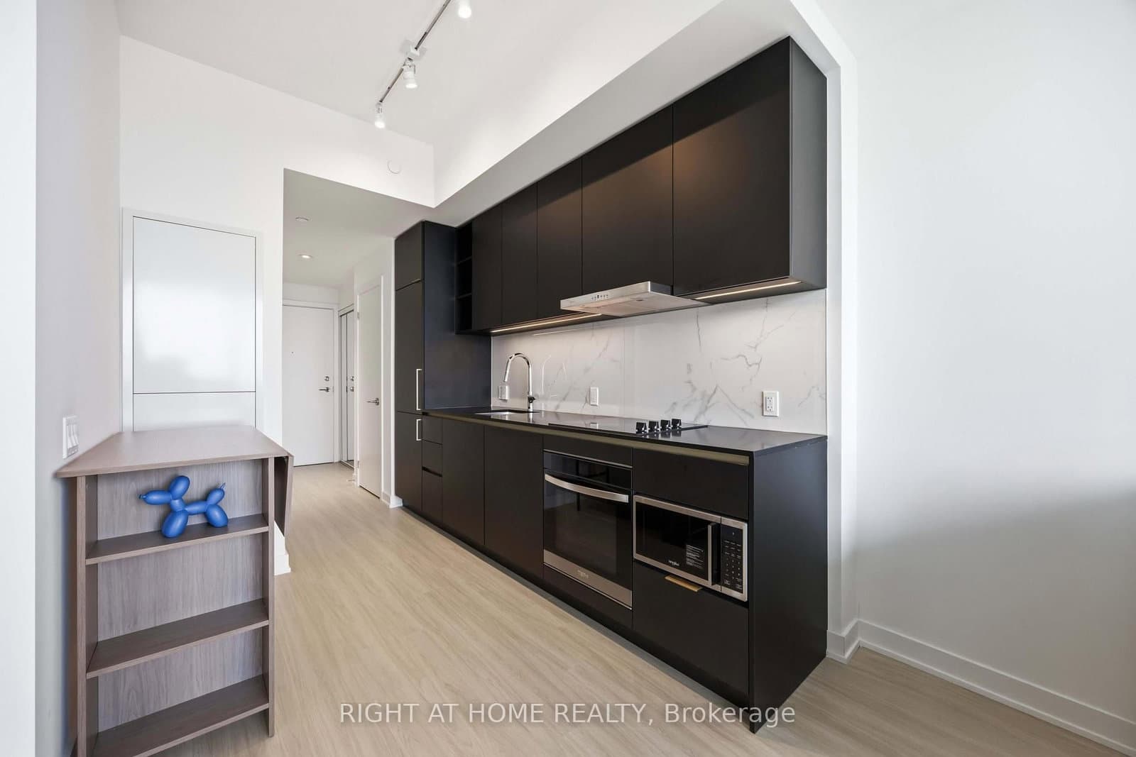 8 WELLESLEY Street W, Unit 5110 thumbnail 18