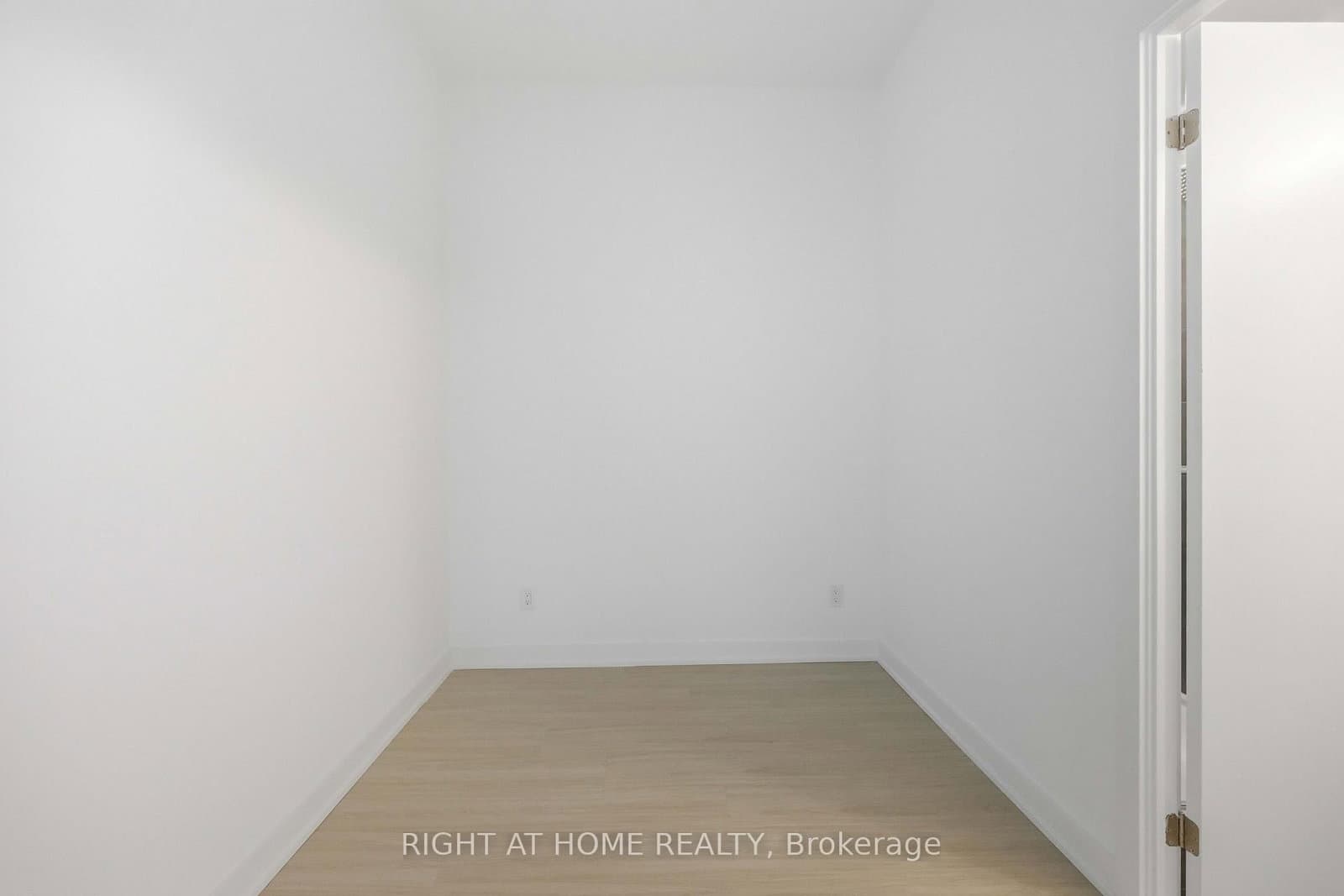 8 WELLESLEY Street W, Unit 5110 thumbnail 25