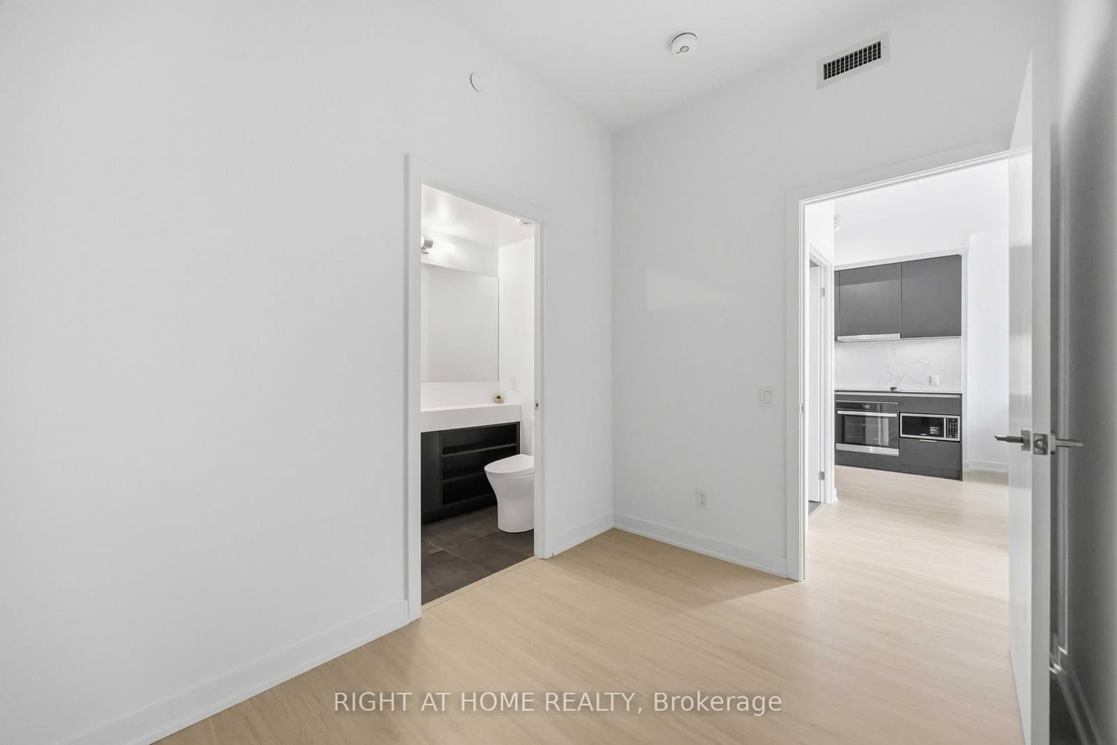 8 WELLESLEY Street W, Unit 5110 thumbnail 26