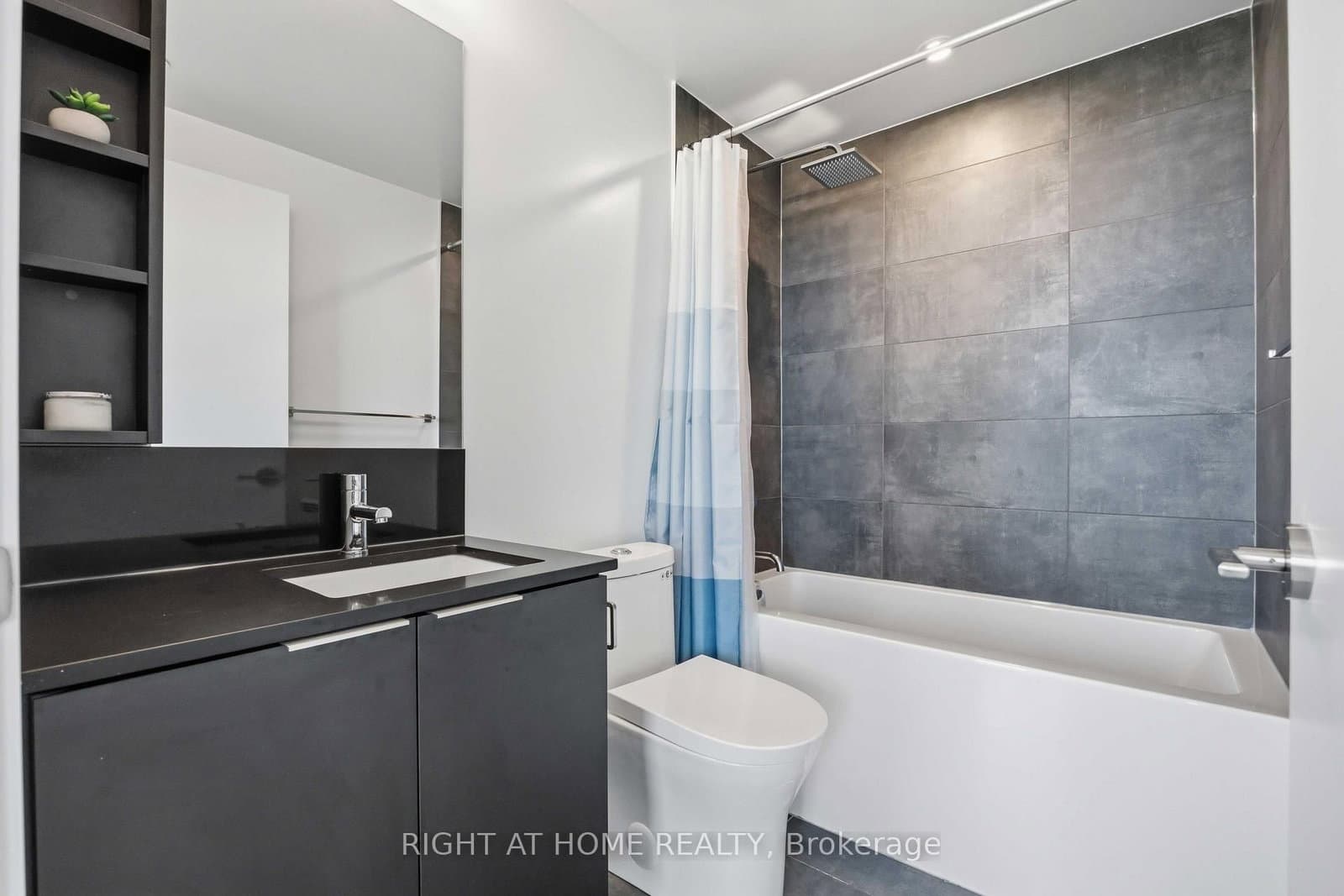 8 WELLESLEY Street W, Unit 5110 thumbnail 27