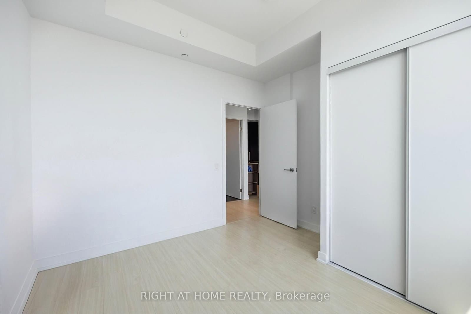 8 WELLESLEY Street W, Unit 5110 thumbnail 31