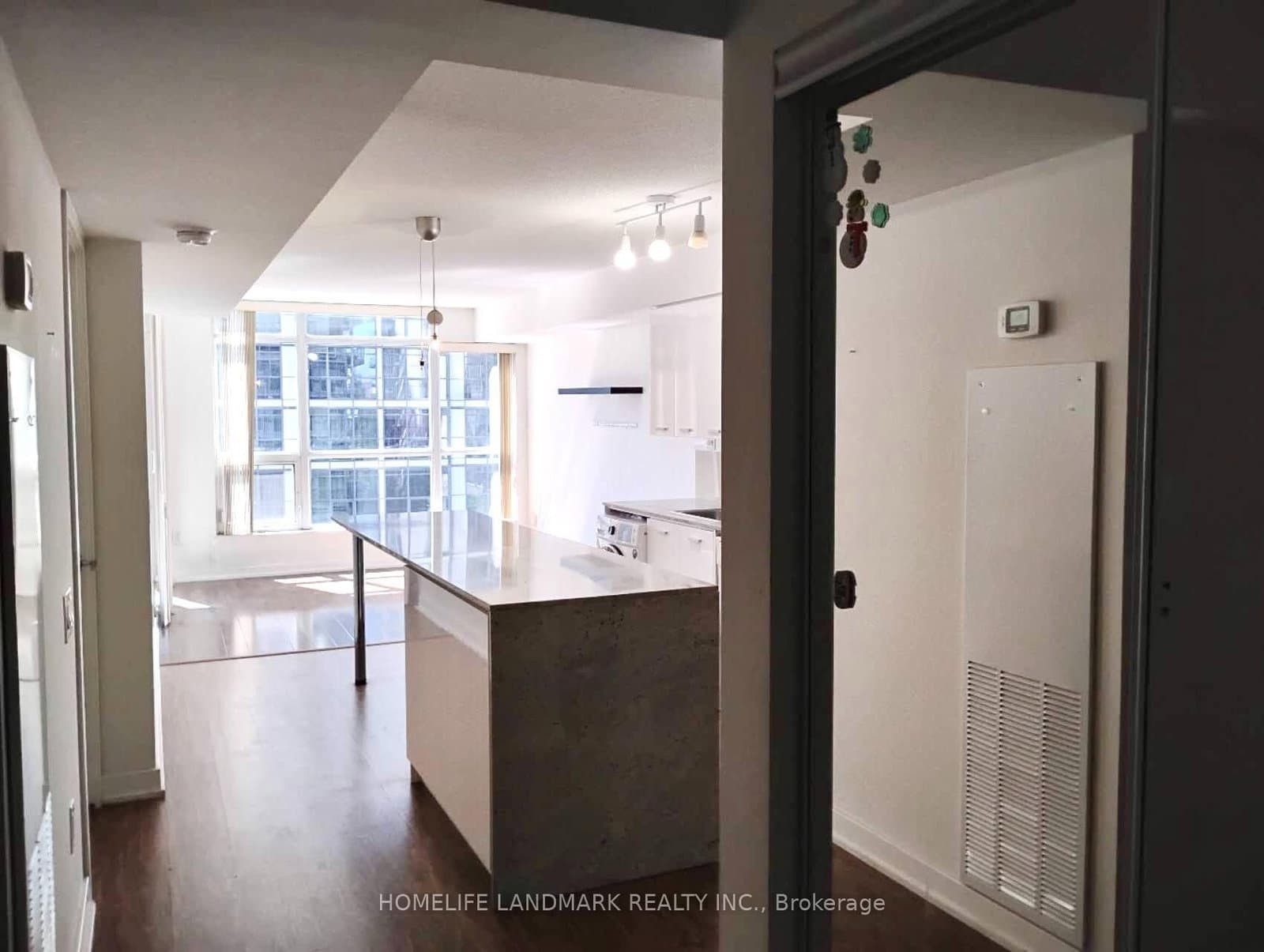 29 Singer Court, Unit 703 thumbnail 9