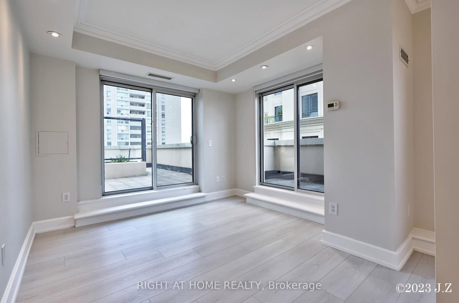 650 Sheppard Avenue E, Unit PH15 thumbnail 10