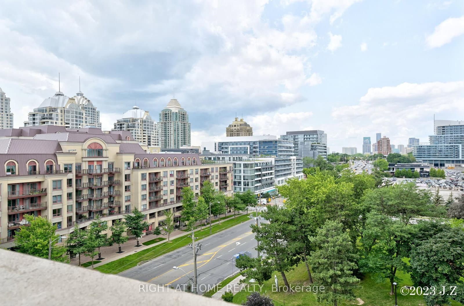 650 Sheppard Avenue E, Unit PH15 thumbnail 19
