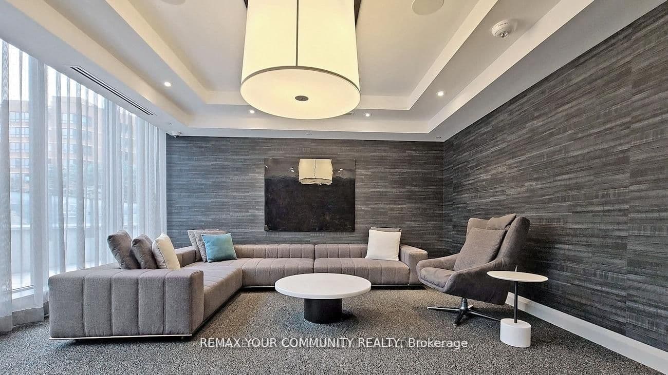 50 Wellesley Street E, Unit 302 thumbnail 18