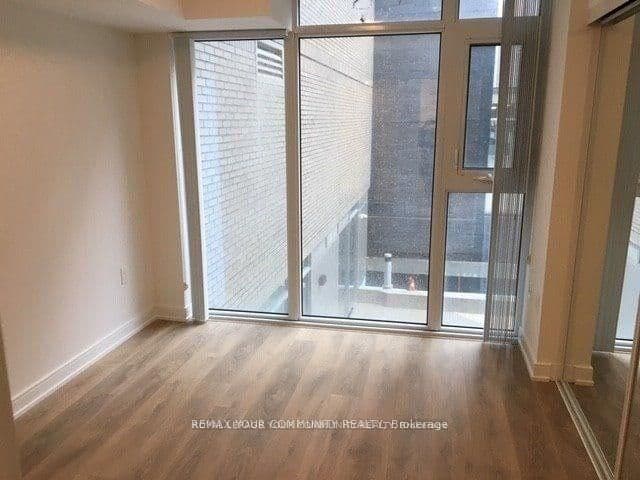 50 Wellesley Street E, Unit 302 thumbnail 28