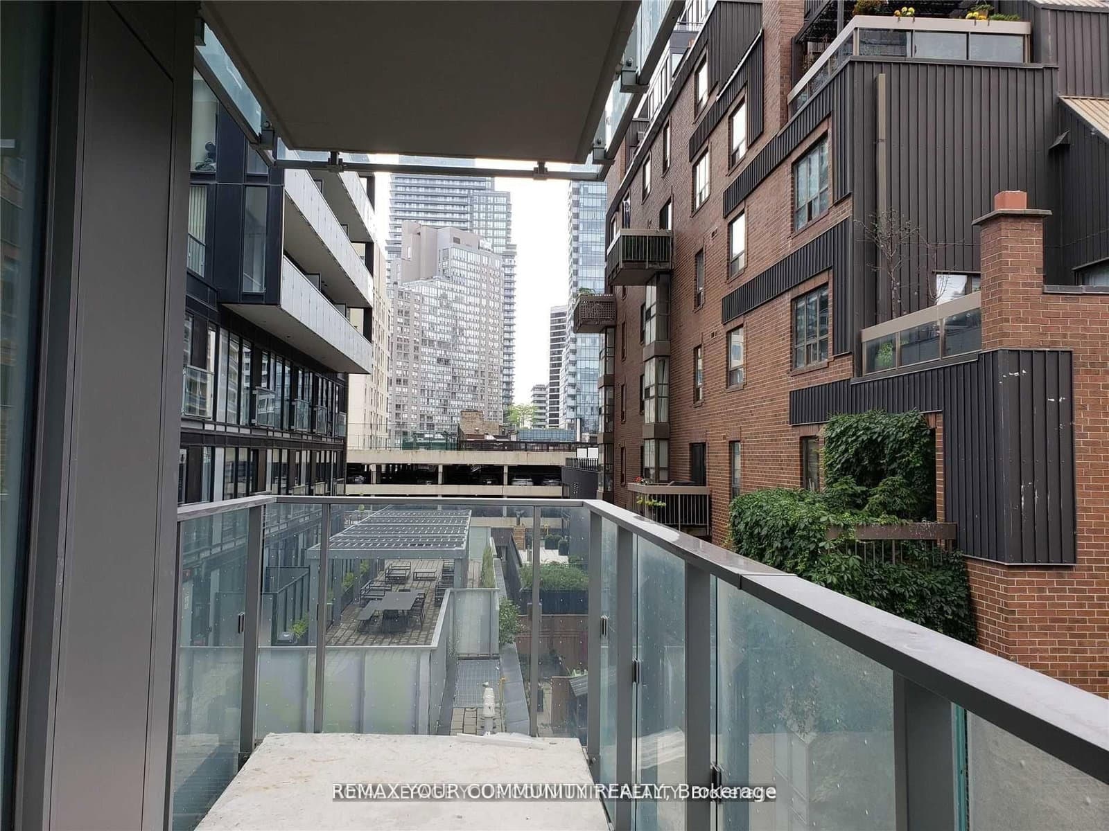 50 Wellesley Street E, Unit 302 thumbnail 3