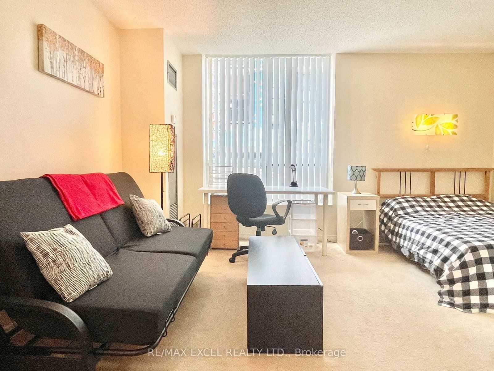 28 Olive Avenue, Unit 201 thumbnail 2