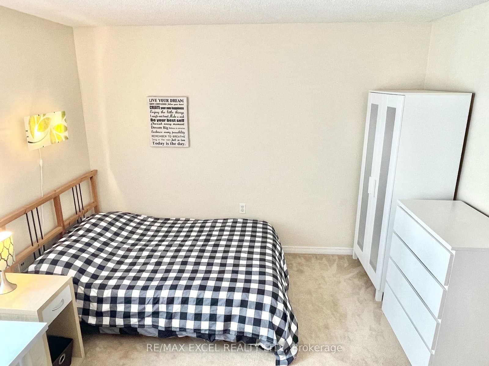 28 Olive Avenue, Unit 201 thumbnail 4