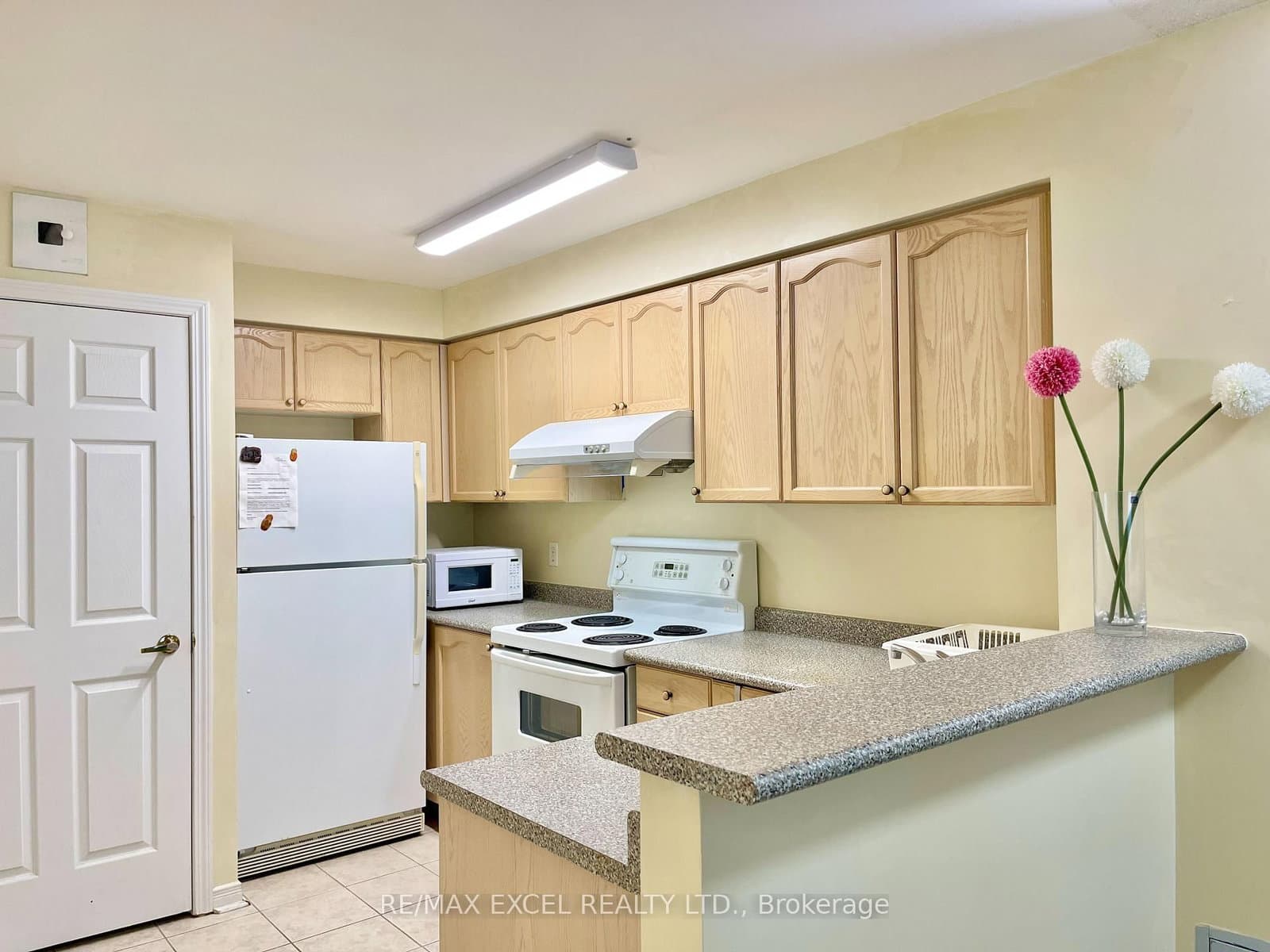 28 Olive Avenue, Unit 201 thumbnail 7