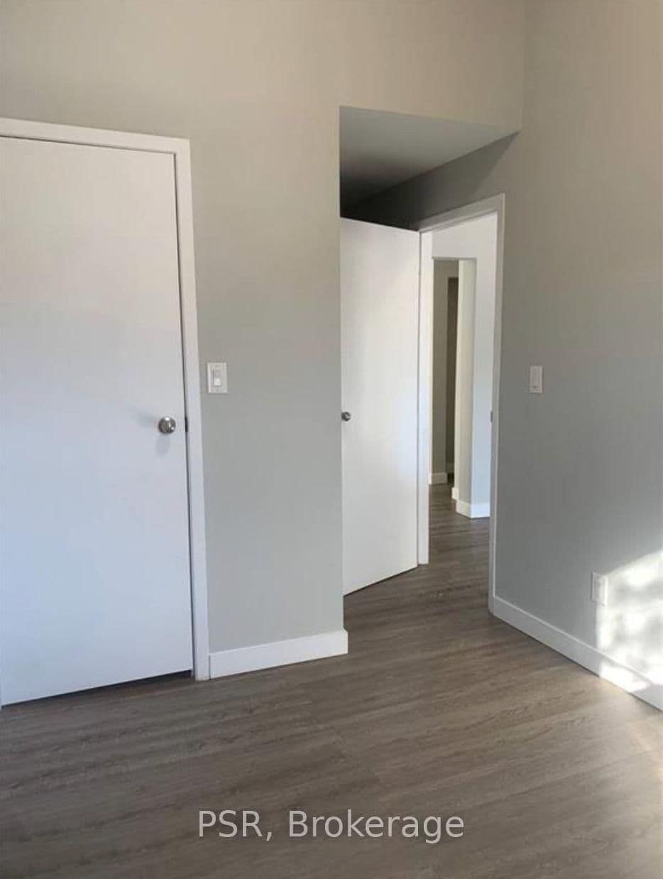 205 Gerrard Street E, Unit 3 thumbnail 10