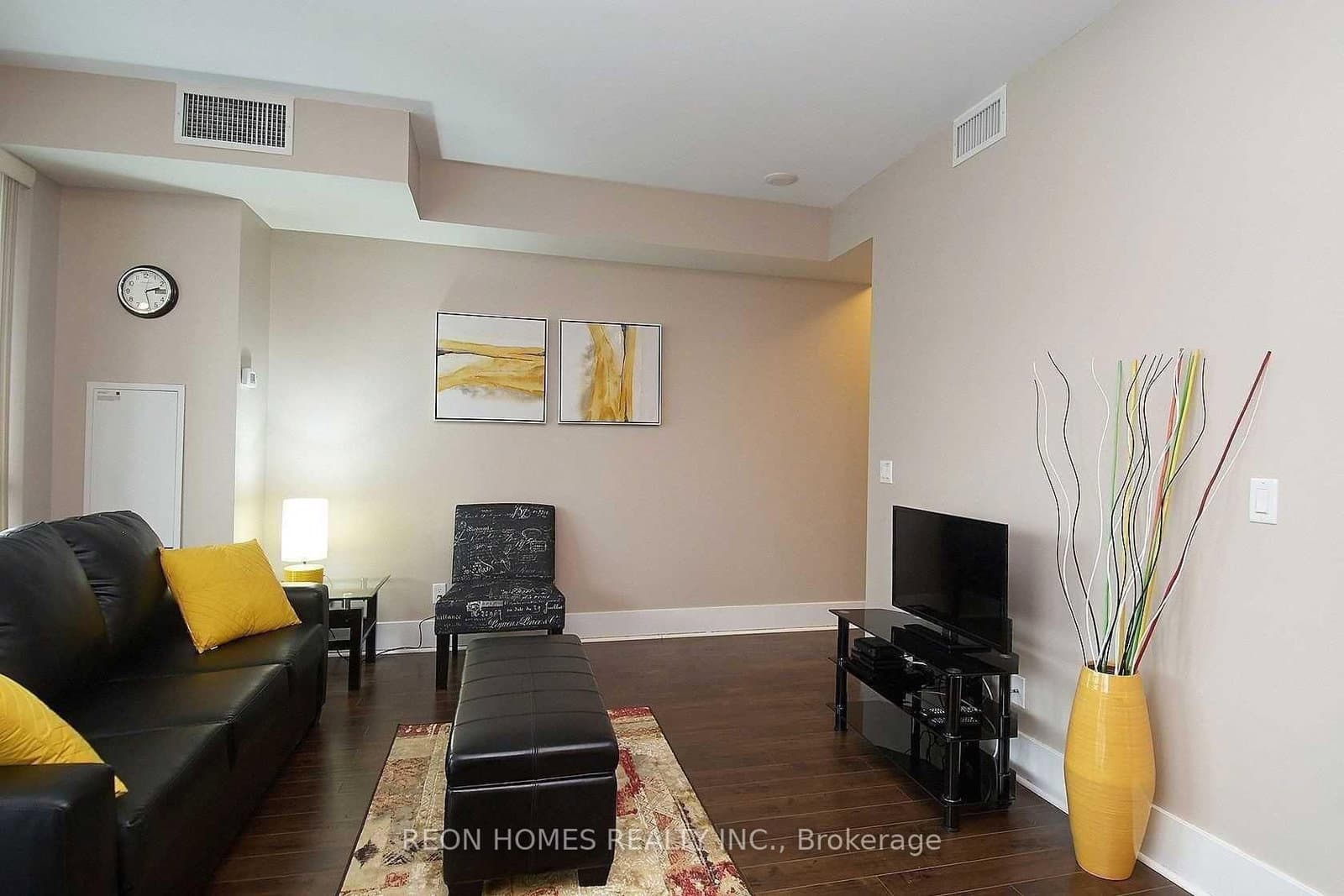 300 Front Street, Unit 2009 thumbnail 2