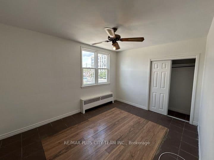 3432 Bathurst Street, Unit 2 thumbnail 6