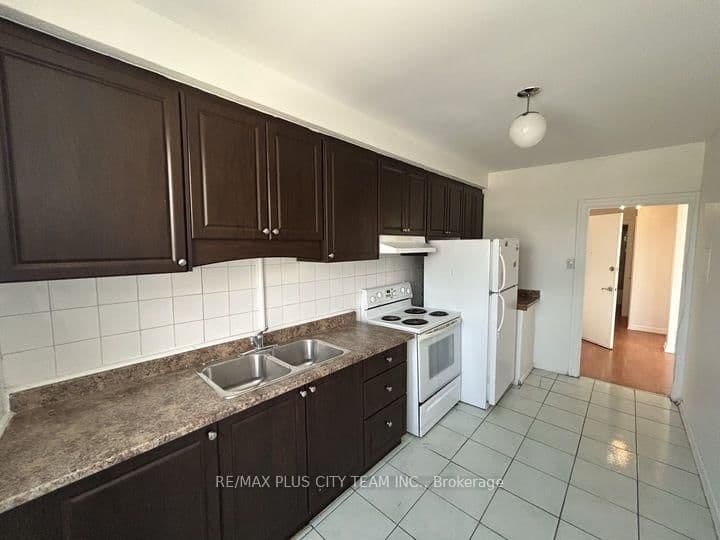 3432 Bathurst Street, Unit 1 thumbnail 3