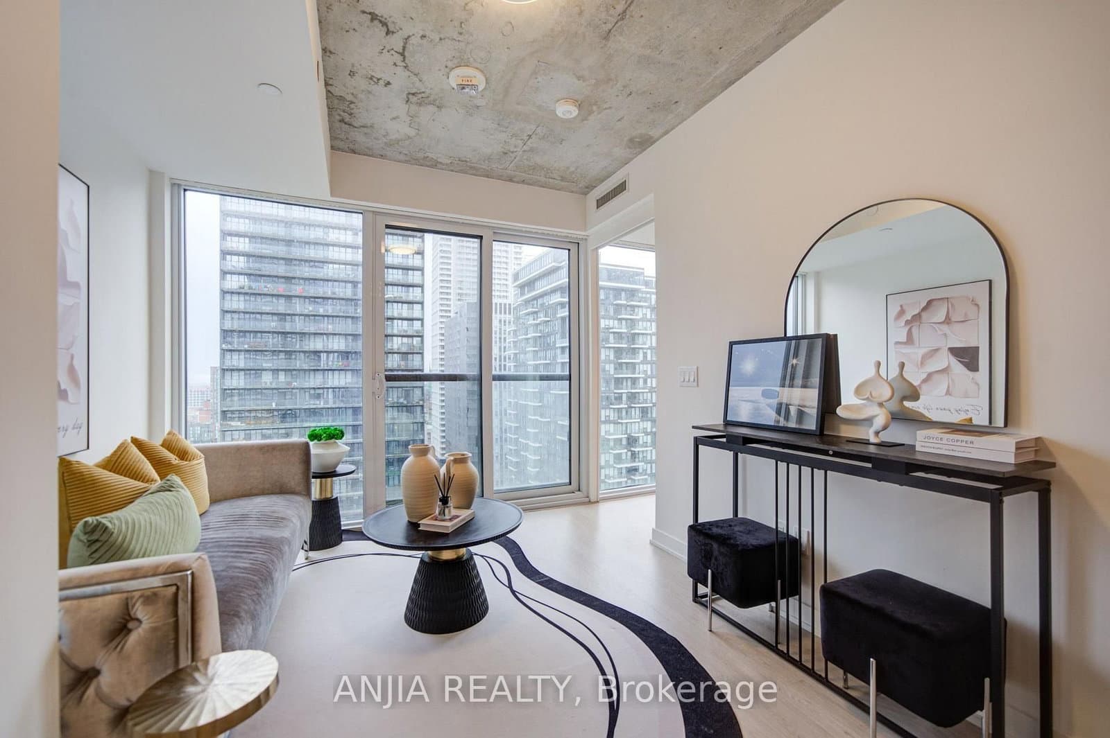65 Mutual Street, Unit 2303 thumbnail 10