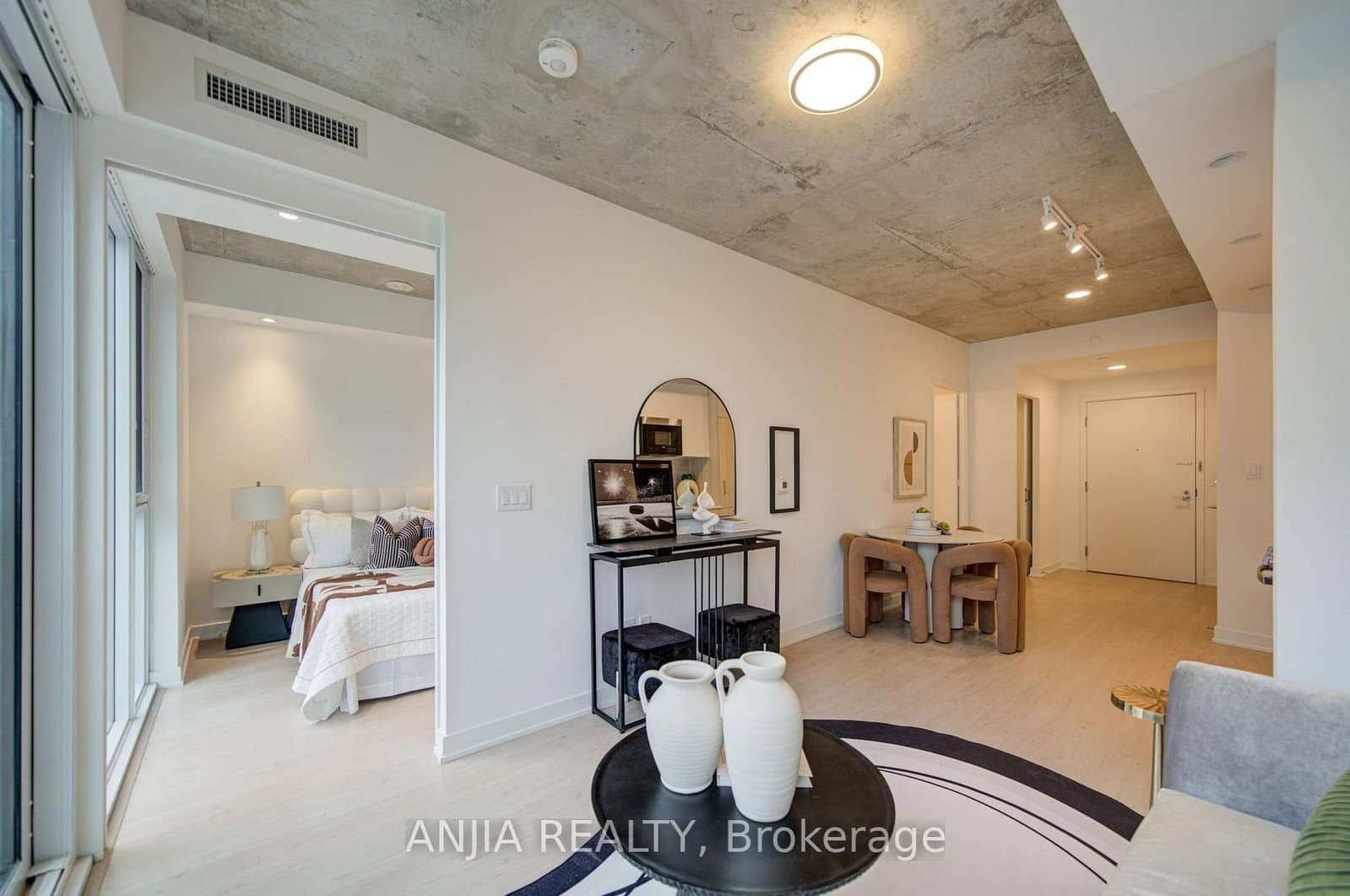 65 Mutual Street, Unit 2303 thumbnail 12