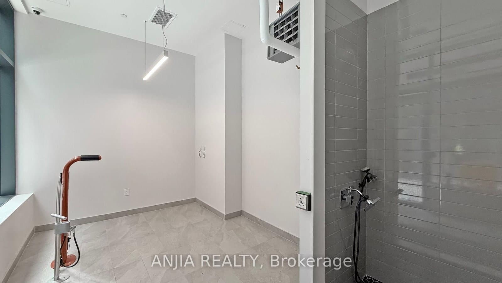 65 Mutual Street, Unit 2303 thumbnail 22