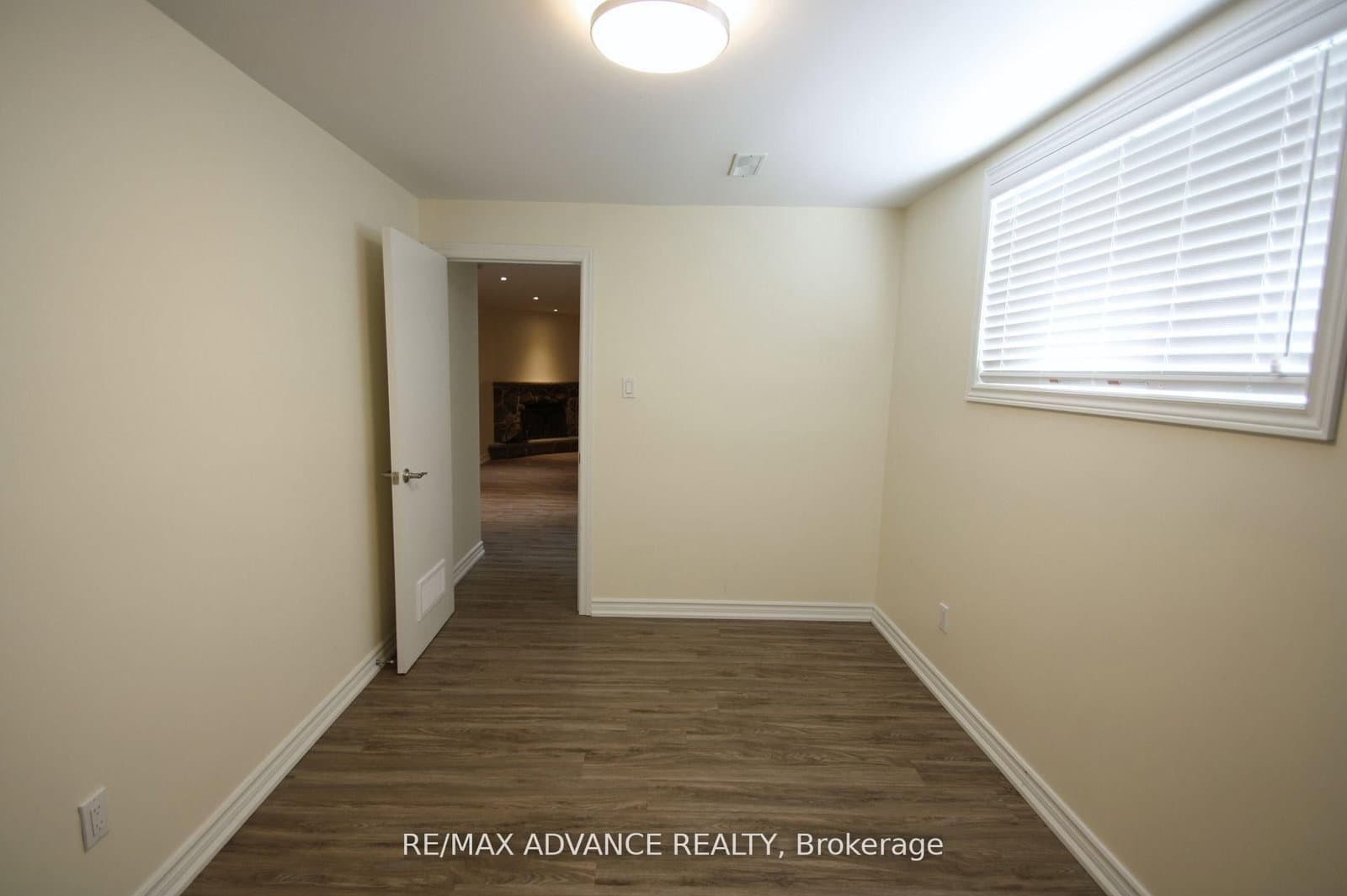 33 Carluke Crescent, Unit Lower thumbnail 23
