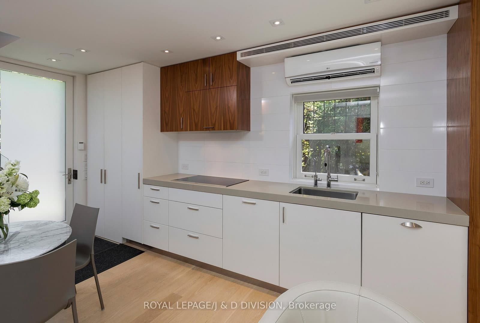 78 Roxborough Street E, Unit 400 thumbnail 4