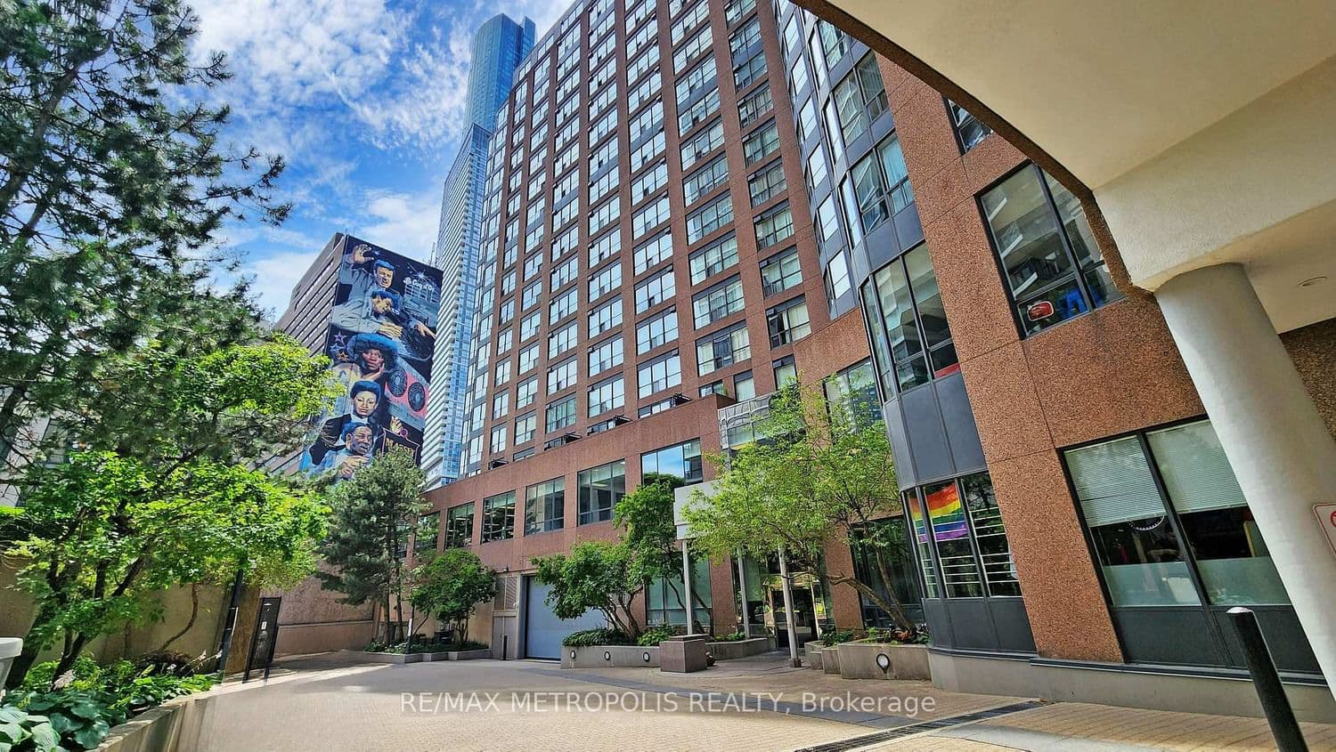 7 Carlton Street, Unit 810 - Image 1