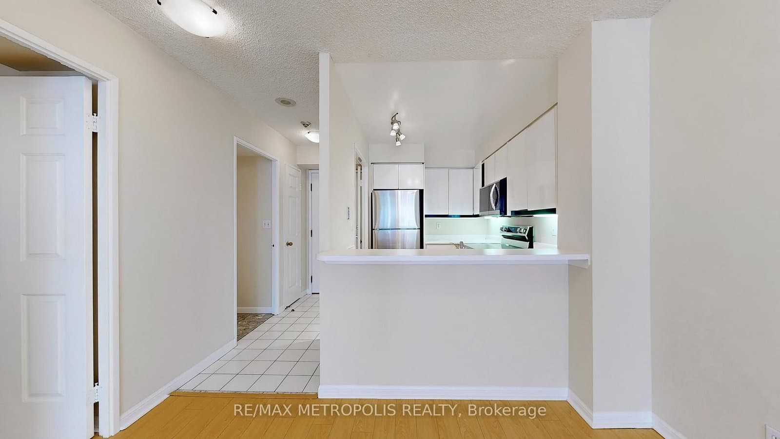 7 Carlton Street, Unit 810 thumbnail 20