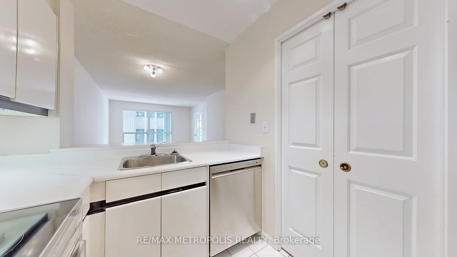 7 Carlton Street, Unit 810 thumbnail 23