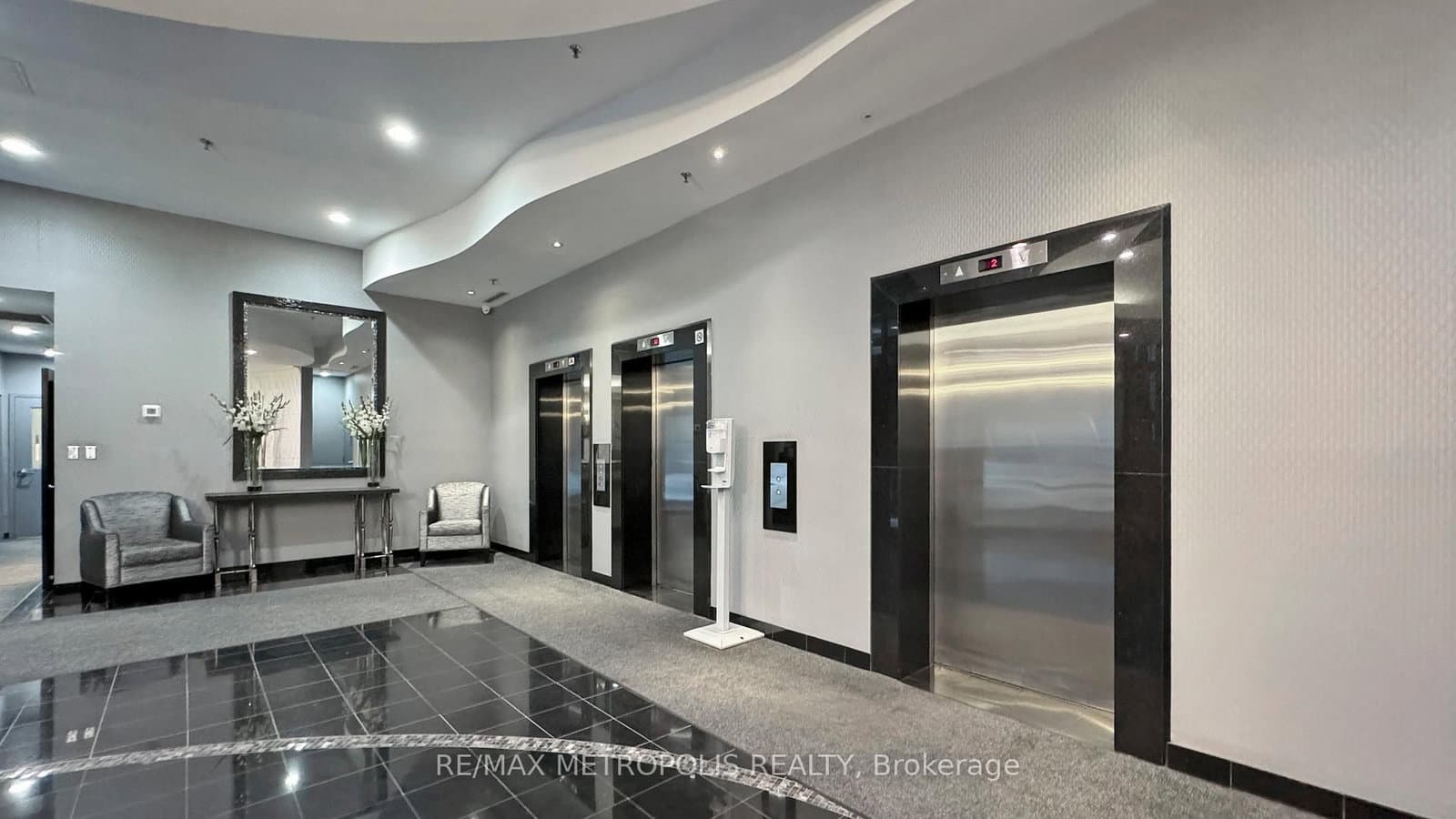 7 Carlton Street, Unit 810 thumbnail 32
