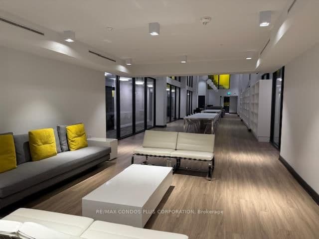 158 Front Street E, Unit 403 thumbnail 32