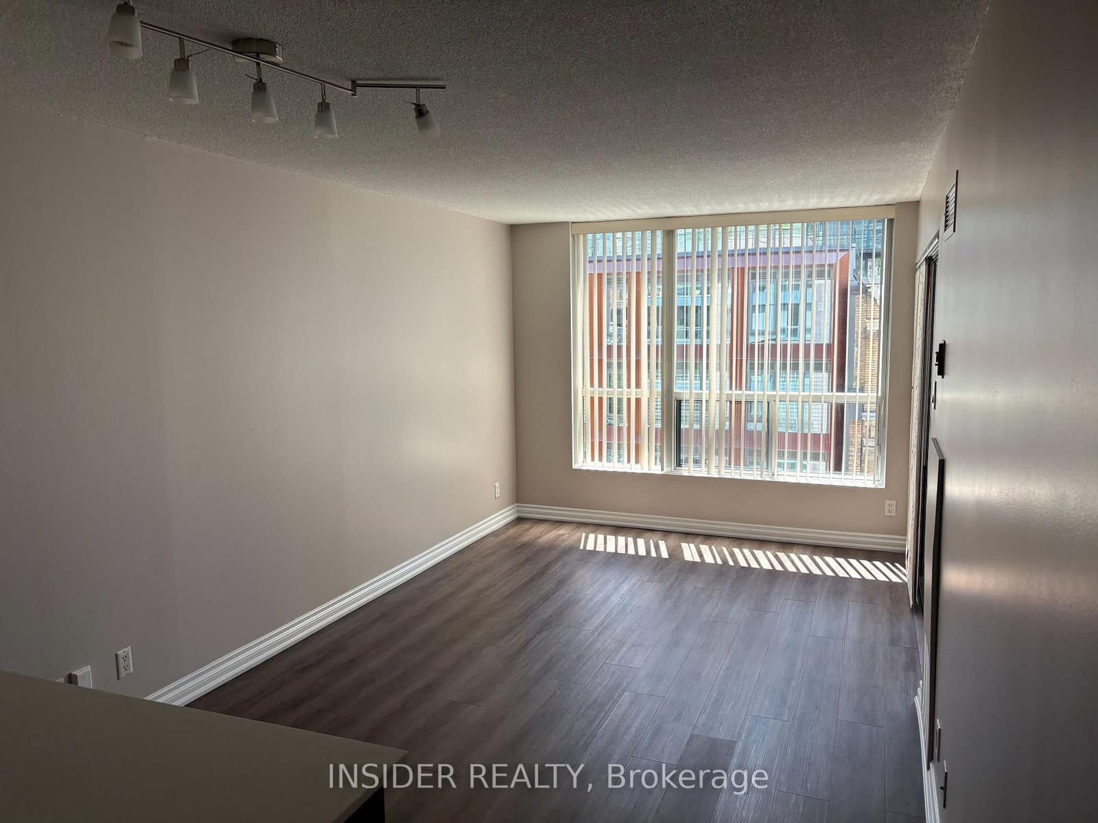 92 King Street E, Unit 710 thumbnail 7
