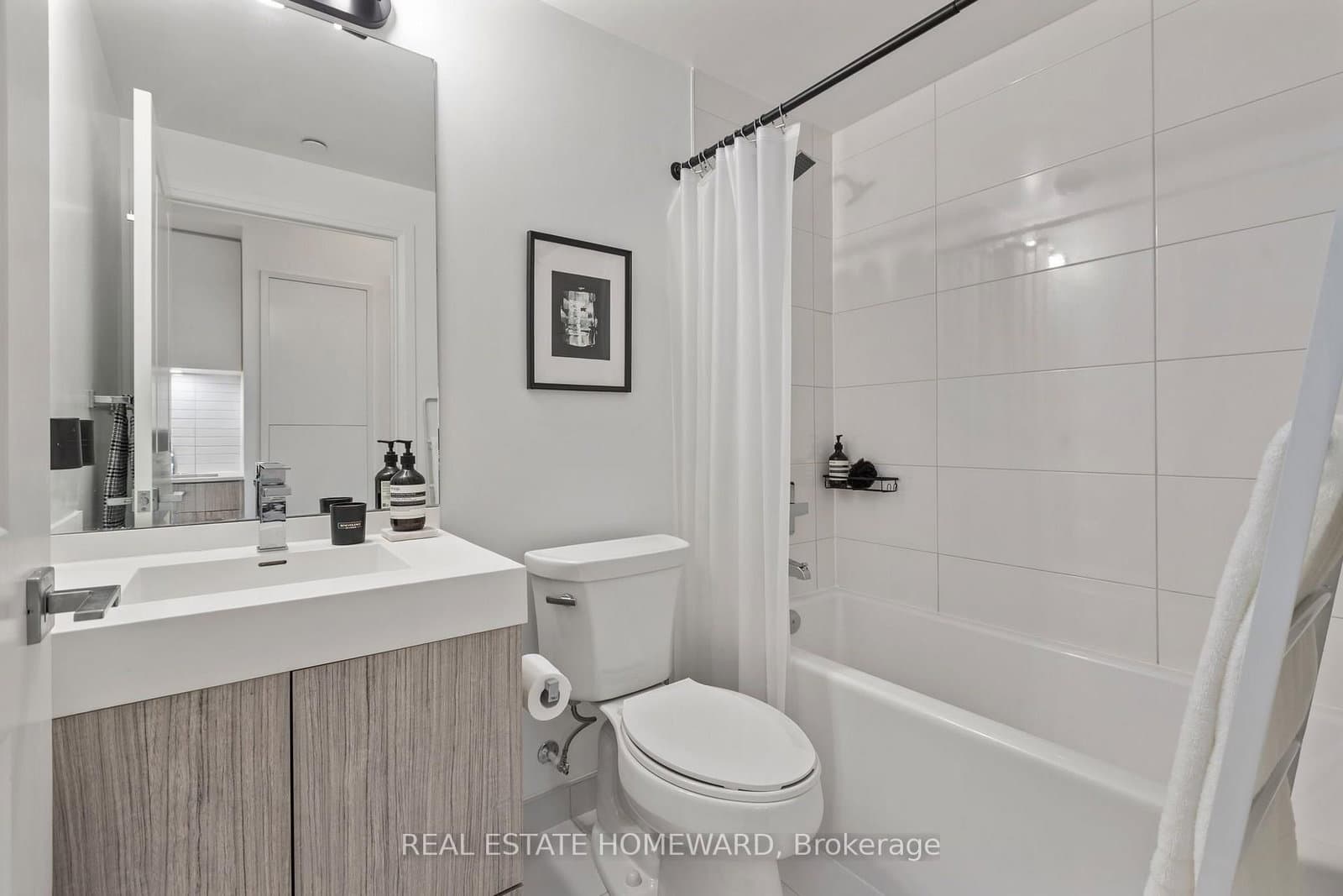 251 Jarvis Street, Unit 2006 thumbnail 18