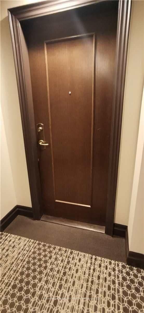 18 William Carson Crescent, Unit 304 thumbnail 3