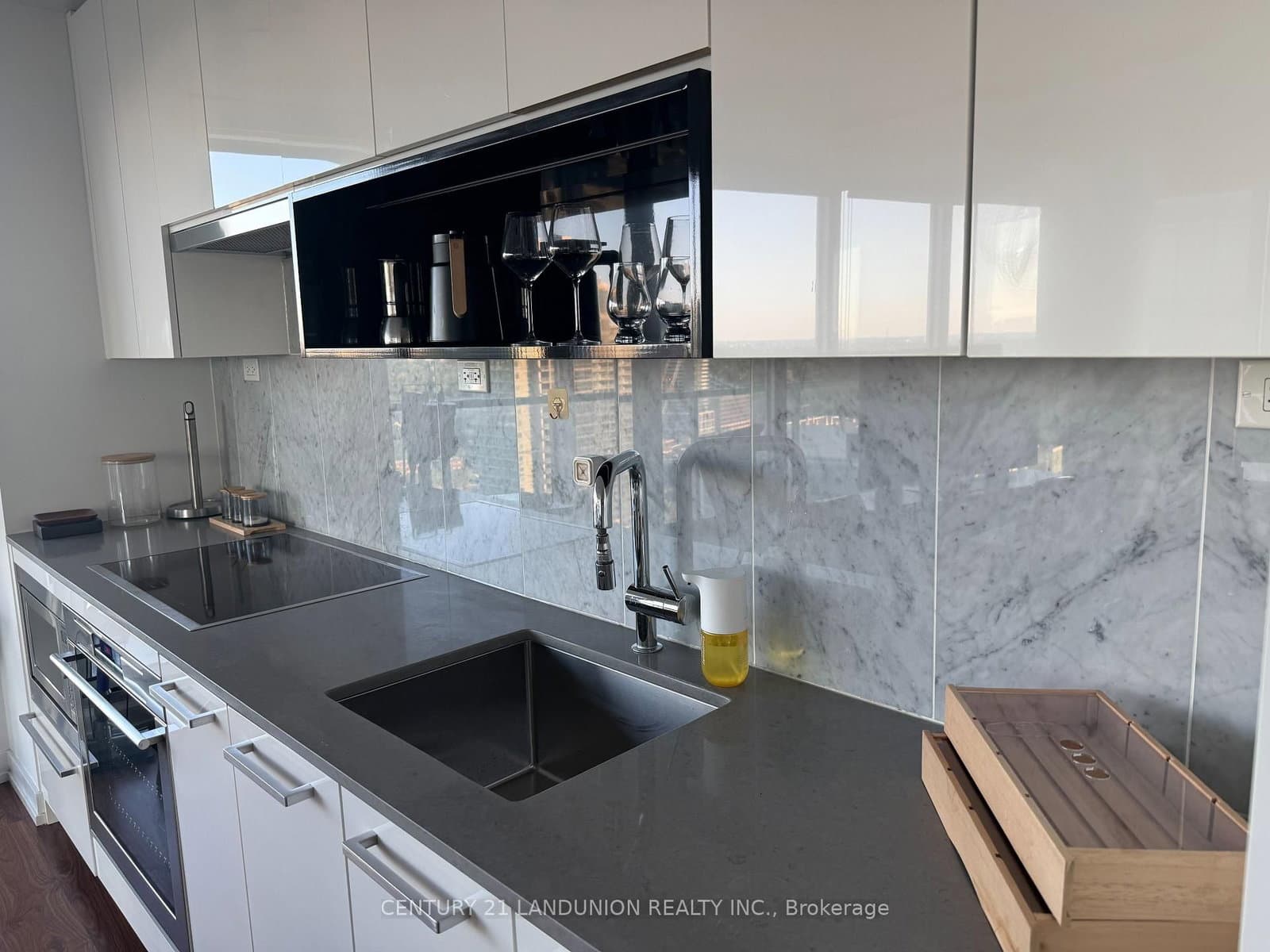 117 Mcmahon Drive, Unit 2509 thumbnail 9