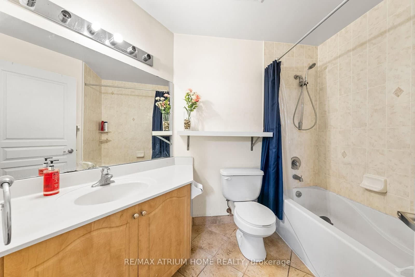 509 Beecroft Road, Unit 317 thumbnail 13