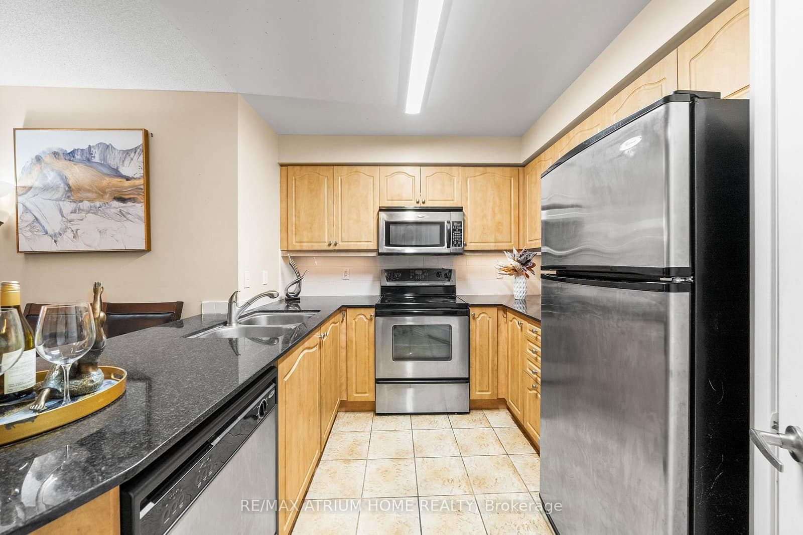 509 Beecroft Road, Unit 317 thumbnail 4